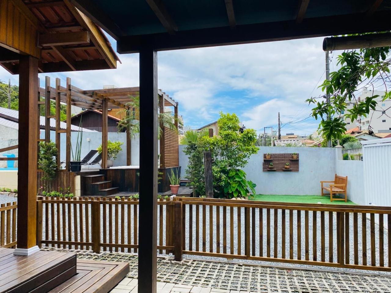 Residencial Com Piscina Possui Jacuzzi Aquecida Com Hidromassagem Villa Bombinhas Ngoại thất bức ảnh