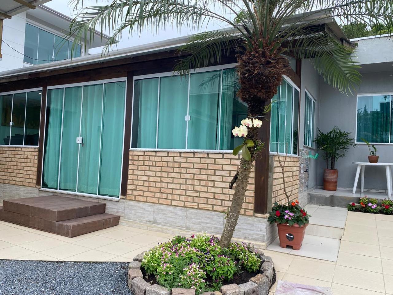 Residencial Com Piscina Possui Jacuzzi Aquecida Com Hidromassagem Villa Bombinhas Ngoại thất bức ảnh