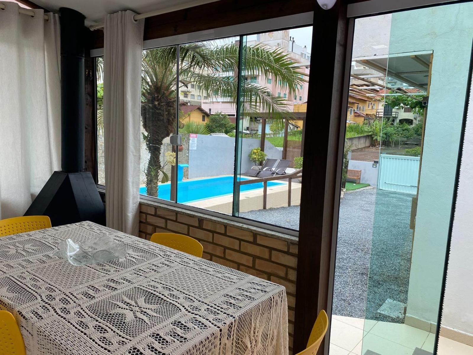 Residencial Com Piscina Possui Jacuzzi Aquecida Com Hidromassagem Villa Bombinhas Ngoại thất bức ảnh