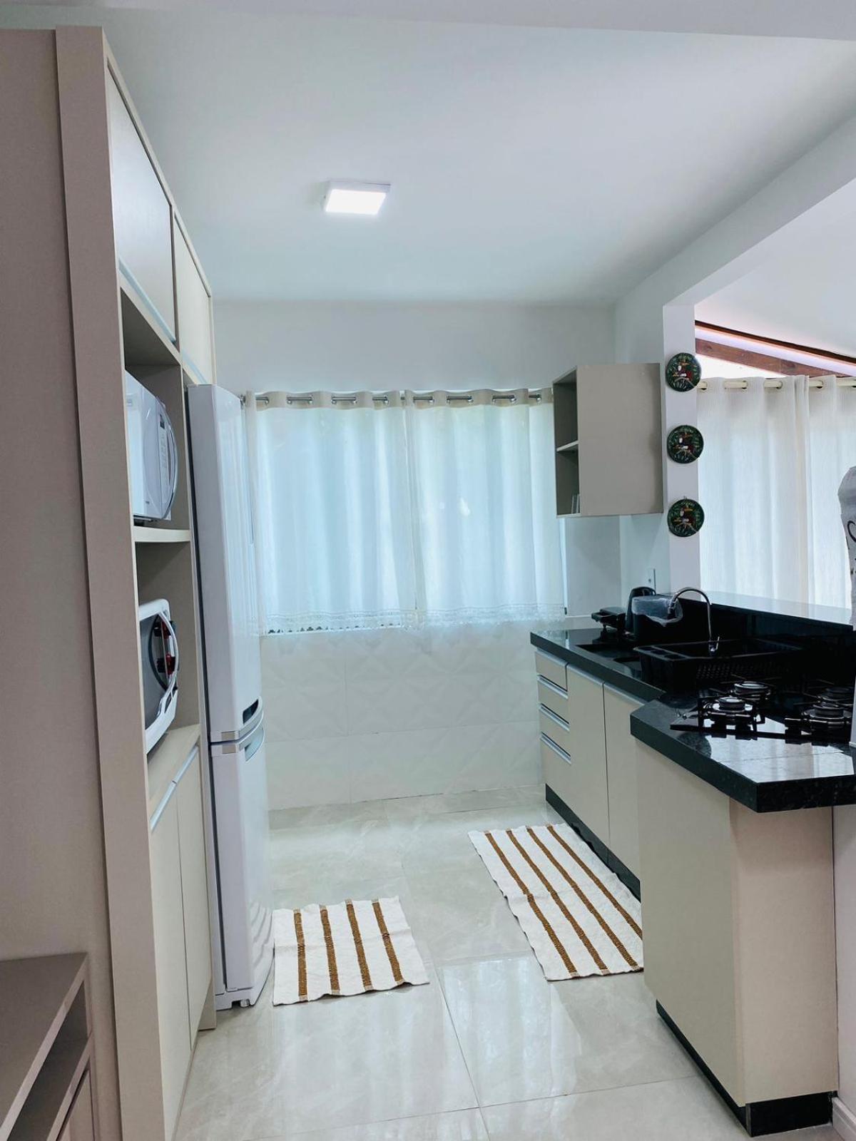 Residencial Com Piscina Possui Jacuzzi Aquecida Com Hidromassagem Villa Bombinhas Ngoại thất bức ảnh