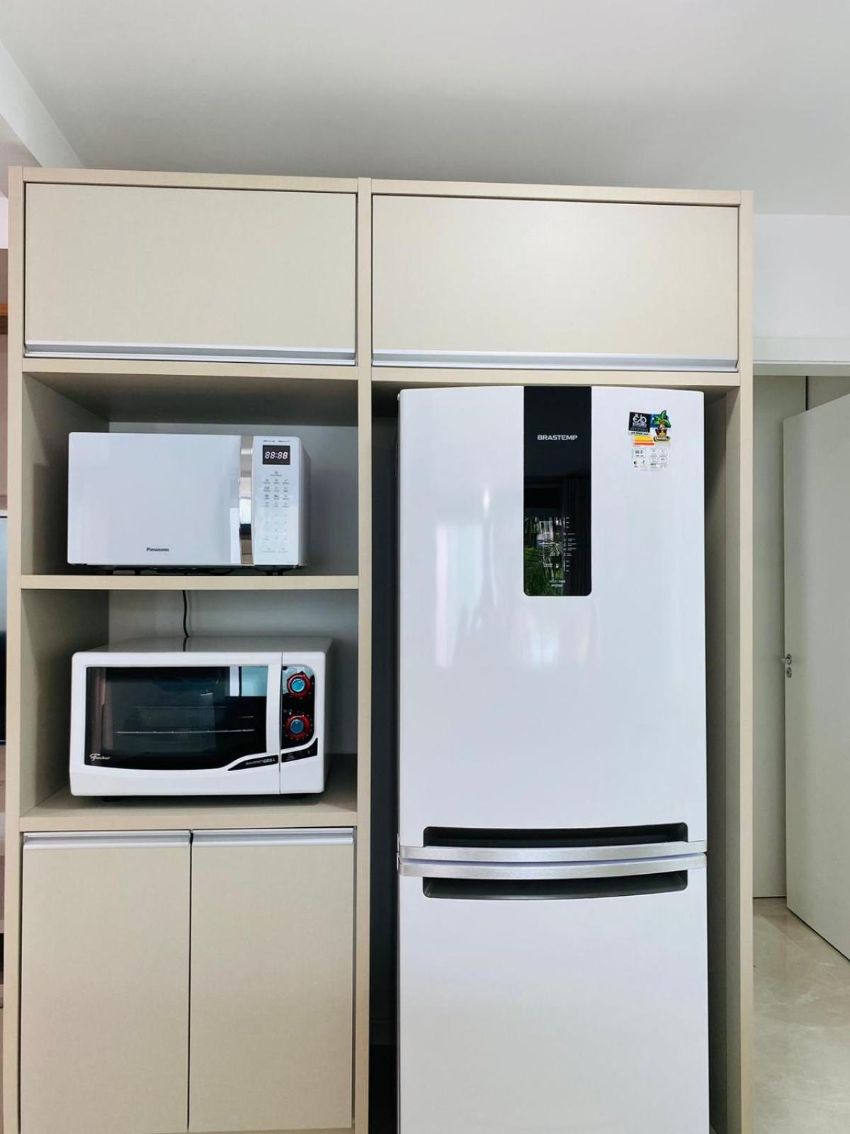 Residencial Com Piscina Possui Jacuzzi Aquecida Com Hidromassagem Villa Bombinhas Ngoại thất bức ảnh