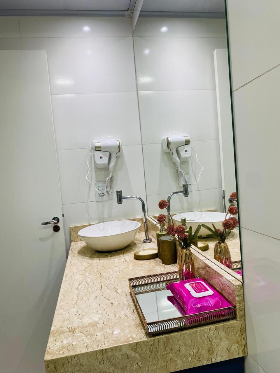 Residencial Com Piscina Possui Jacuzzi Aquecida Com Hidromassagem Villa Bombinhas Ngoại thất bức ảnh