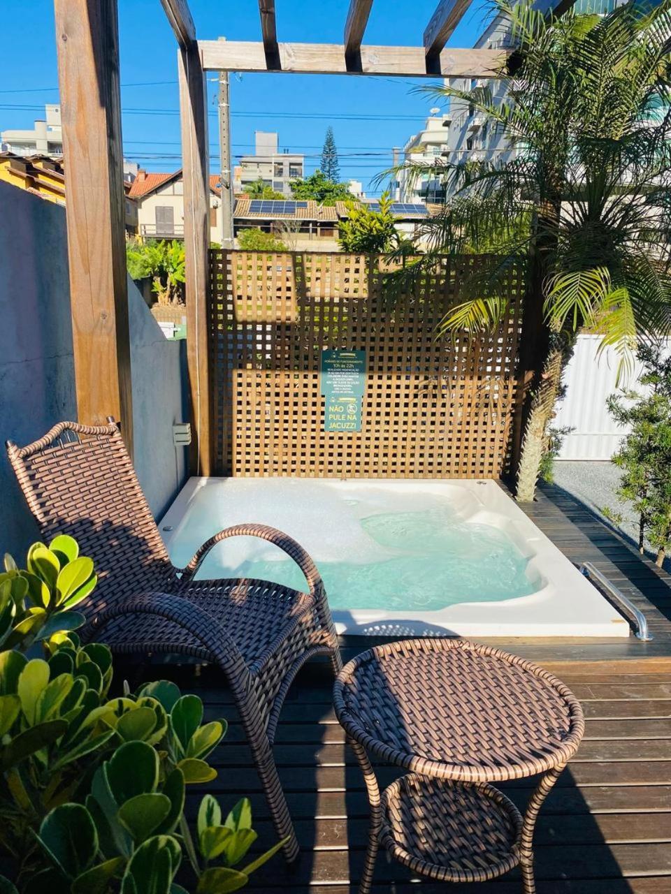 Residencial Com Piscina Possui Jacuzzi Aquecida Com Hidromassagem Villa Bombinhas Ngoại thất bức ảnh