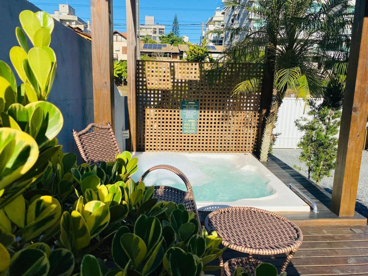 Residencial Com Piscina Possui Jacuzzi Aquecida Com Hidromassagem Villa Bombinhas Ngoại thất bức ảnh
